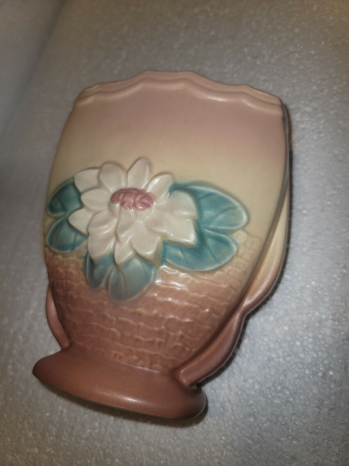 Vintage Hull Pottery Woodland Vase LG 6 1/2" Pink Waterlily 