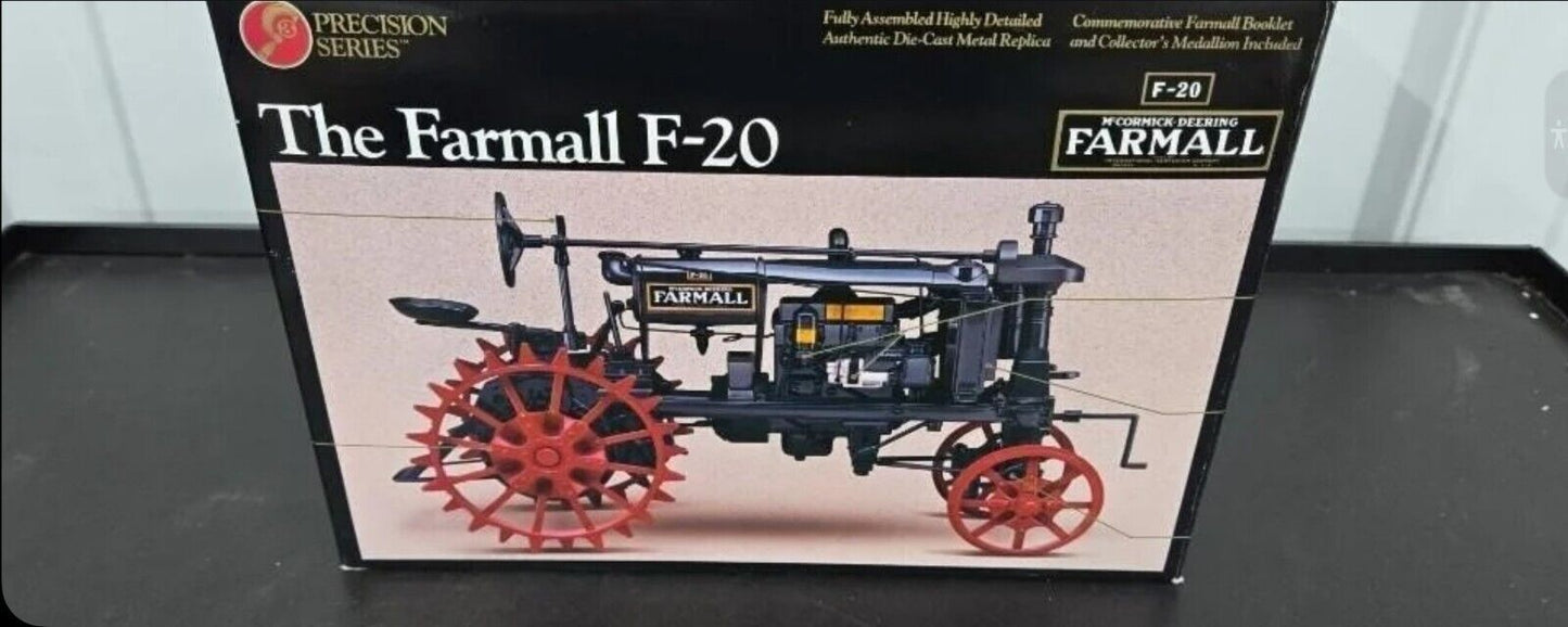 PRECISION SERIES THE MCCORMICK-DEERING FARMALL F-20 FARM TRACTOR 1/16 SCALE