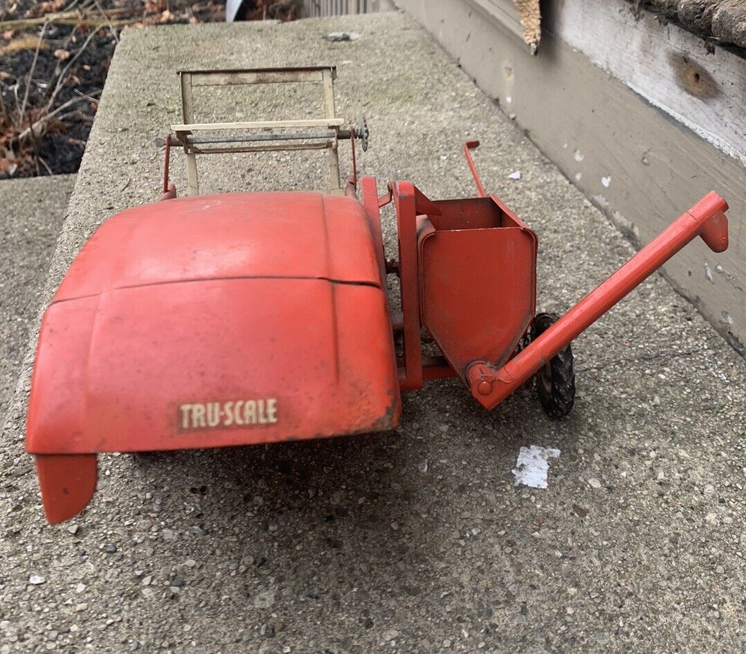 VINTAGE TRU SCALE FARM TOY HAY BALER RAKE COMBINE STYLE TOY Barn Farmer