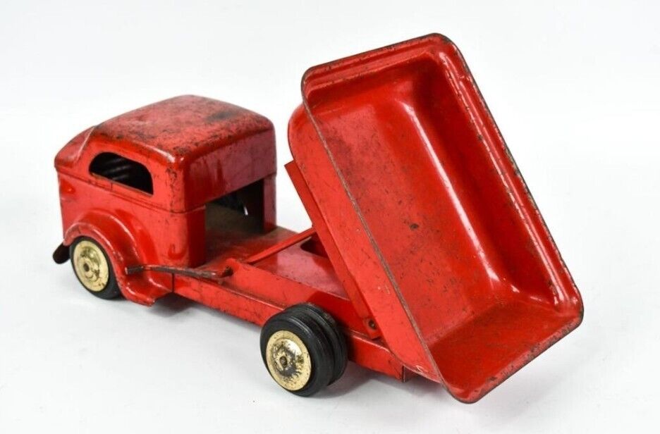 Vintage RICHMOND PRESSED STEEL MODEL TOY TRUCK DUMP TRUCK 1940's 