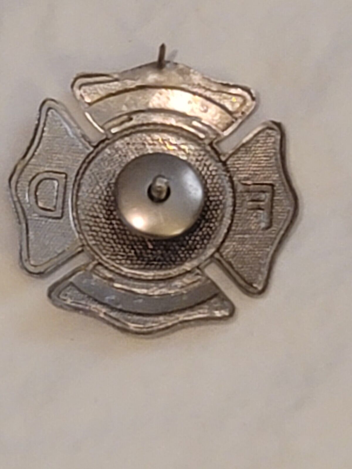 OBSOLETE FIREMAN'S BADGE  Mt. CARMEL PA FIREFIGHTER FIRST American 1