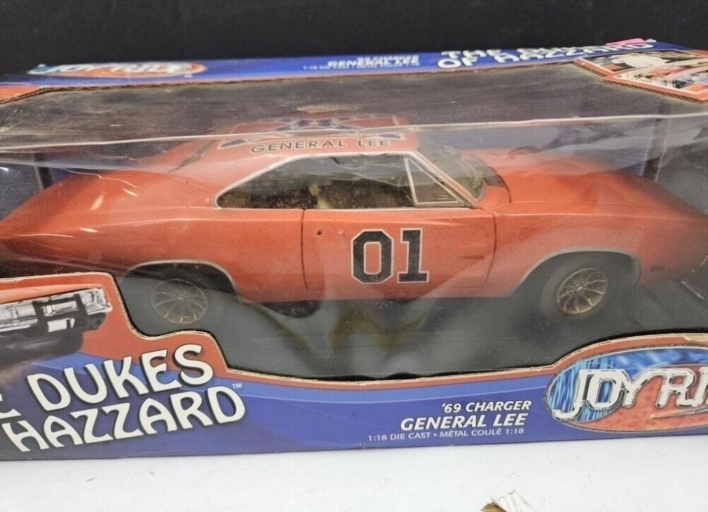 RARE! NEW 1/18 1969 Dukes of Hazzard Dodge Charger General Lee "Dirty Edition" 