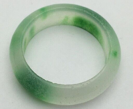 LIGHT GREEN WHITE JADE ETERNITY BAND RING SIZE 9 2.8 GRAMS