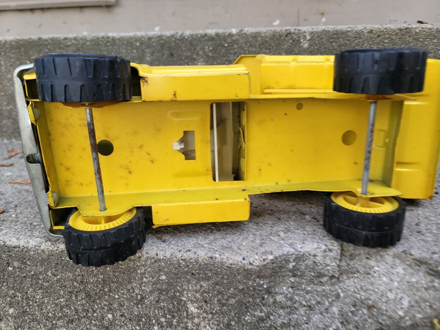 Vintage Tonka Pressed Steel 1970s XR-101 Yellow Dump Truck Original 