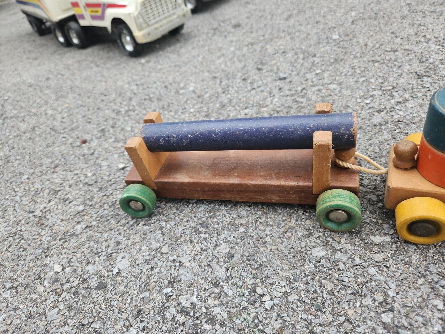 Vintage Holgate Wooden Pull Train #1212 Engine with Three Cars