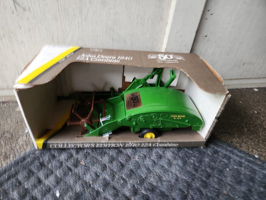 Vintage ERTL 1:16 John Deere 1940 Combine 12A 50th Anniversary LN