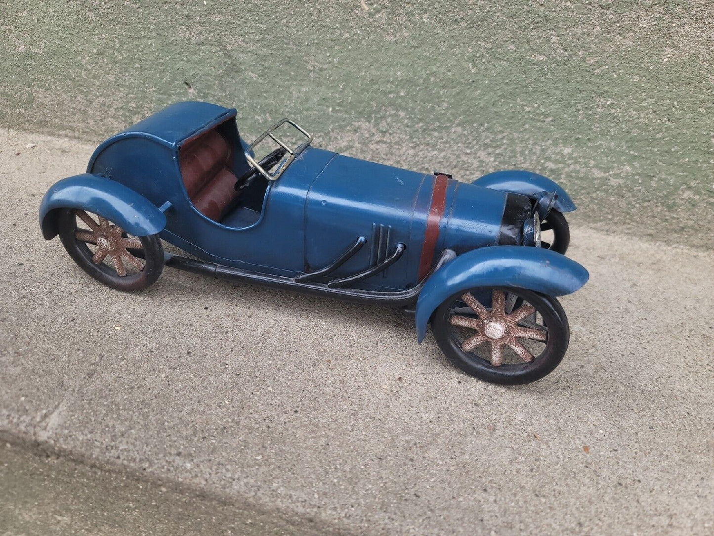 Vintage Hand Made ? Reproduction BUGATTI 1920's METAL TIN COLLECTION N°2