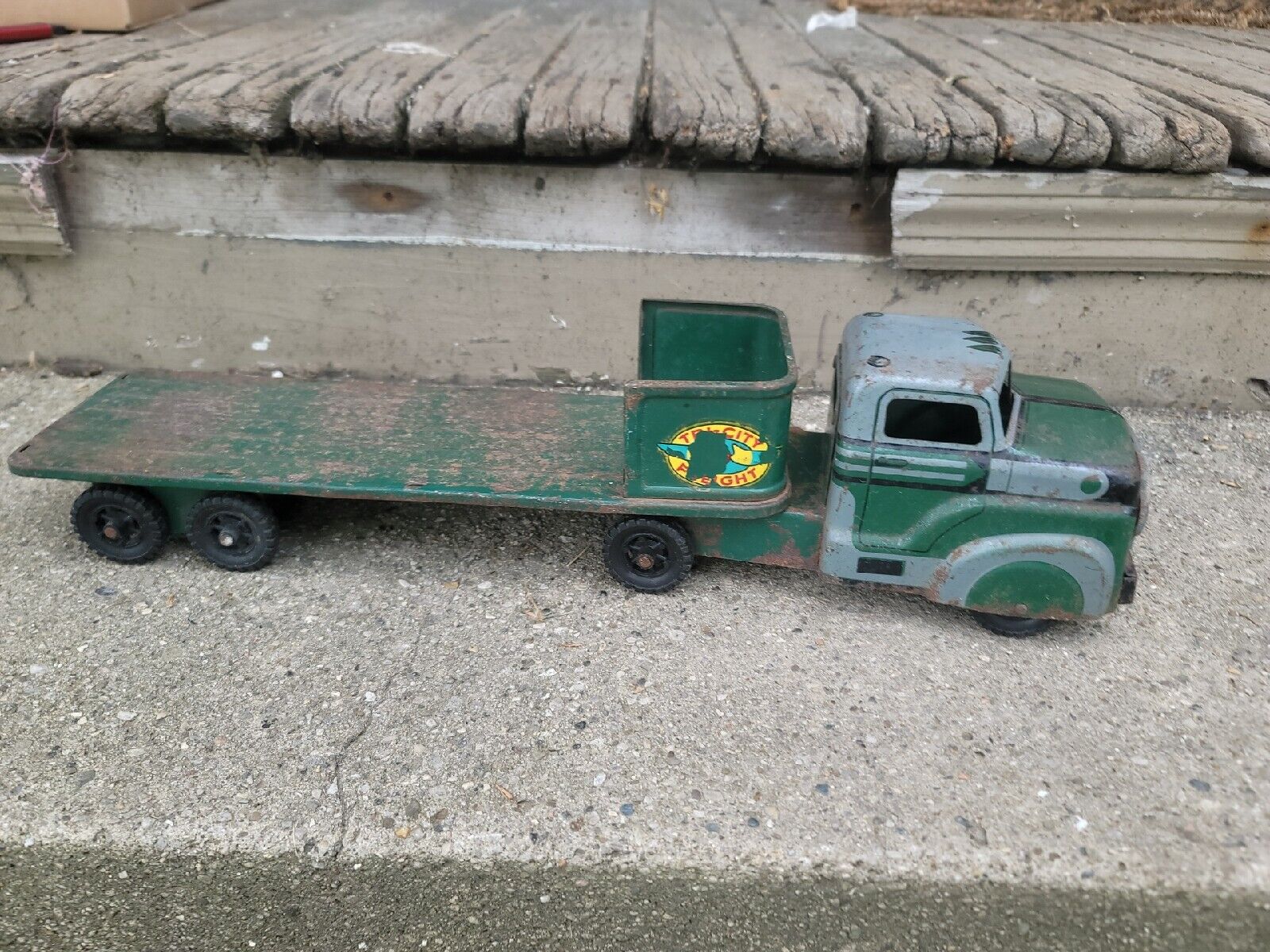 MARX VINTAGE TIN STEEL HAULER & LOW SIDE STAKE TRAILER TRI-CITY FREIGHT RARE!