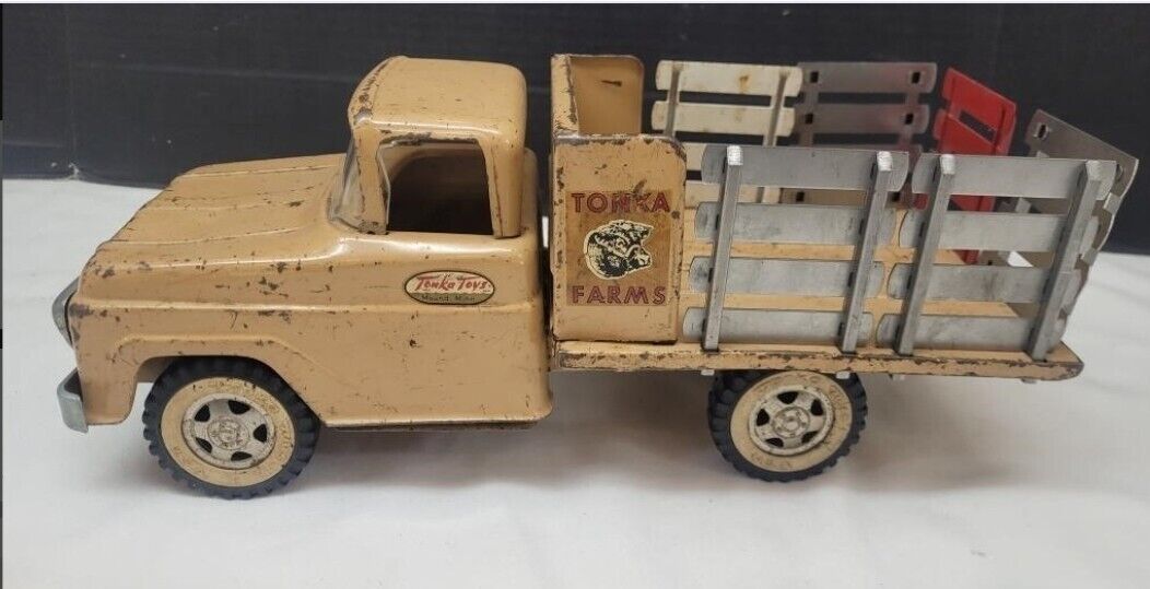 Tonka 1960 Tonka Farms Farm Truck #8 Structo Wyandotte TOY TOYS DECOR 