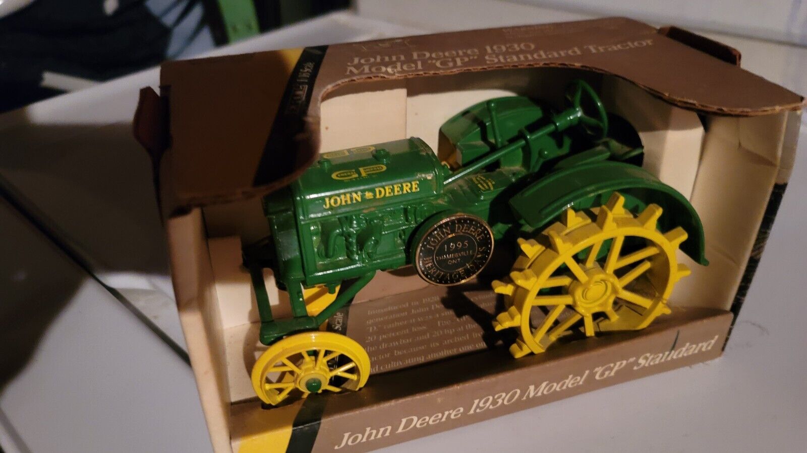 Ertl 1:16 John Deere 1930 Model GP Standard Tractor 5801