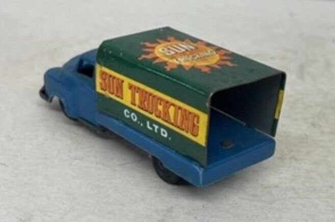 VINTAGE TIN LITHO FRICTION TOY TRUCK SUN TRUCKING CO.LTD  4" LONG MADE IN JAPAN