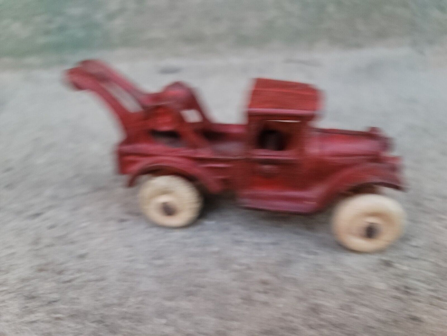 VINTAGE Arcade Cast Iron Red Wrecker Toy Dent Kenton 