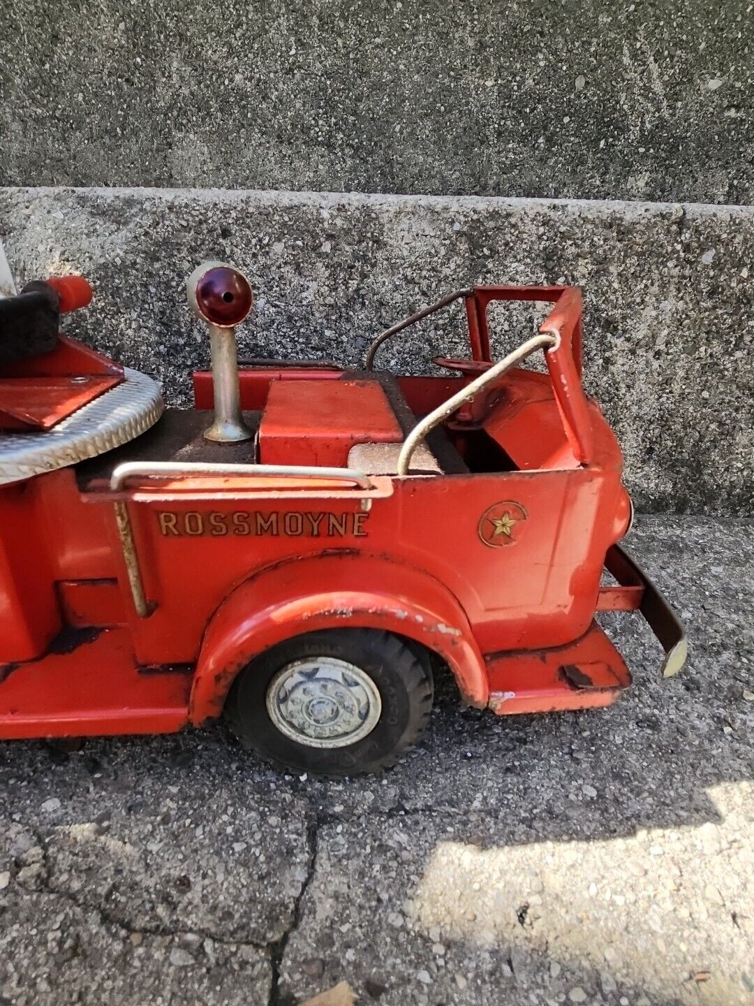 Vintage Doepke Rossmoyne Model Toys Ladder Fire Truck Pressed Steel 1950s