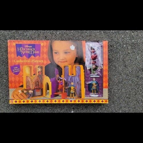 Mattel Disney Playset with 3 Figures Hunchback Notre Dame Cathedral Vintage /NEW