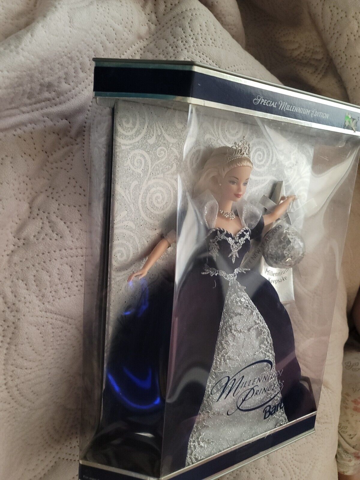 MINT IN BOX Mattel Millennium Princess Special Edition Barbie & Keepsake 24154