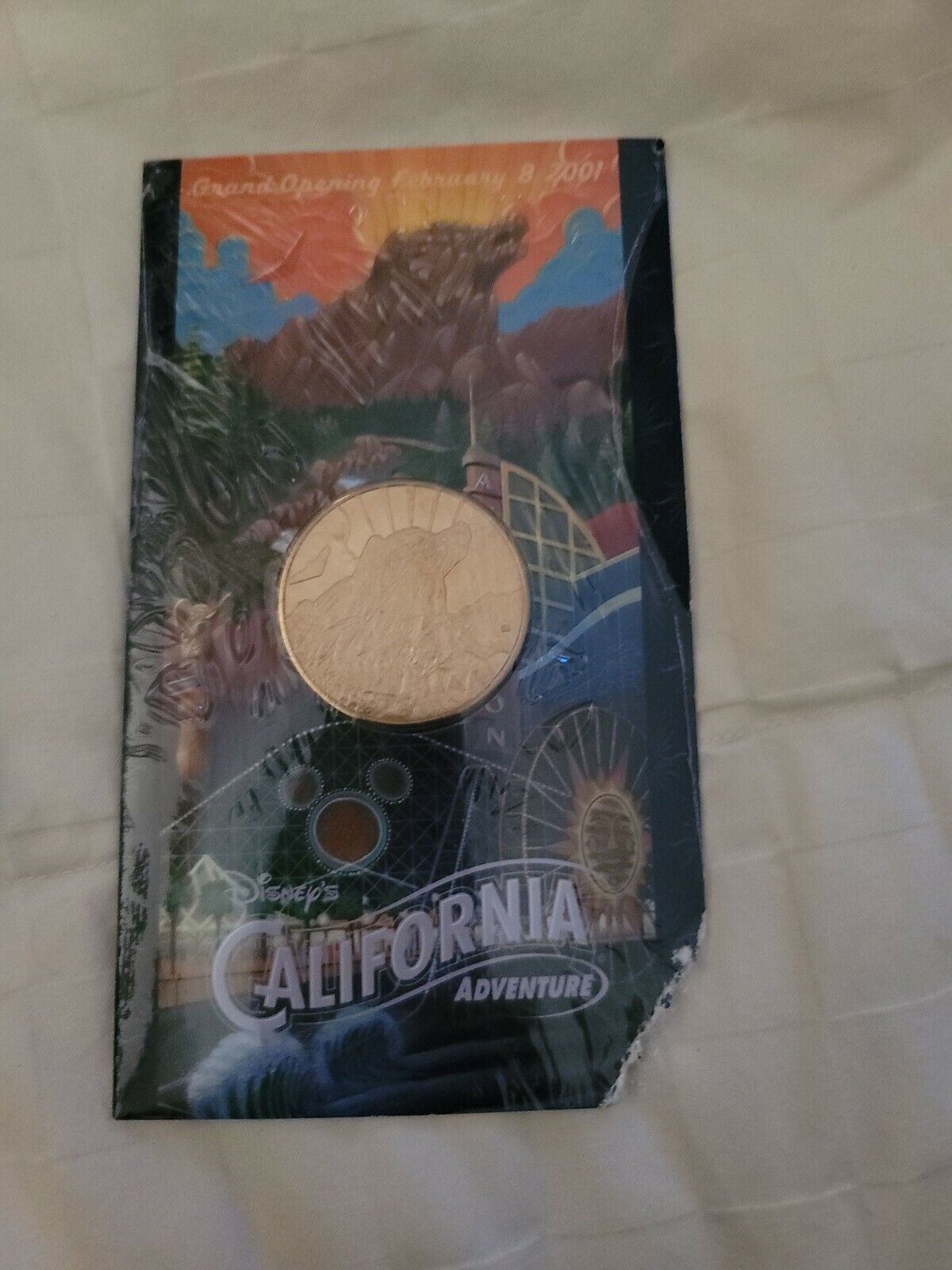 NIP DISNEY CALIFORNIA ADVENTURE 2001 GRAND OPENING INAUGURAL COIN COMMEMORATIVE