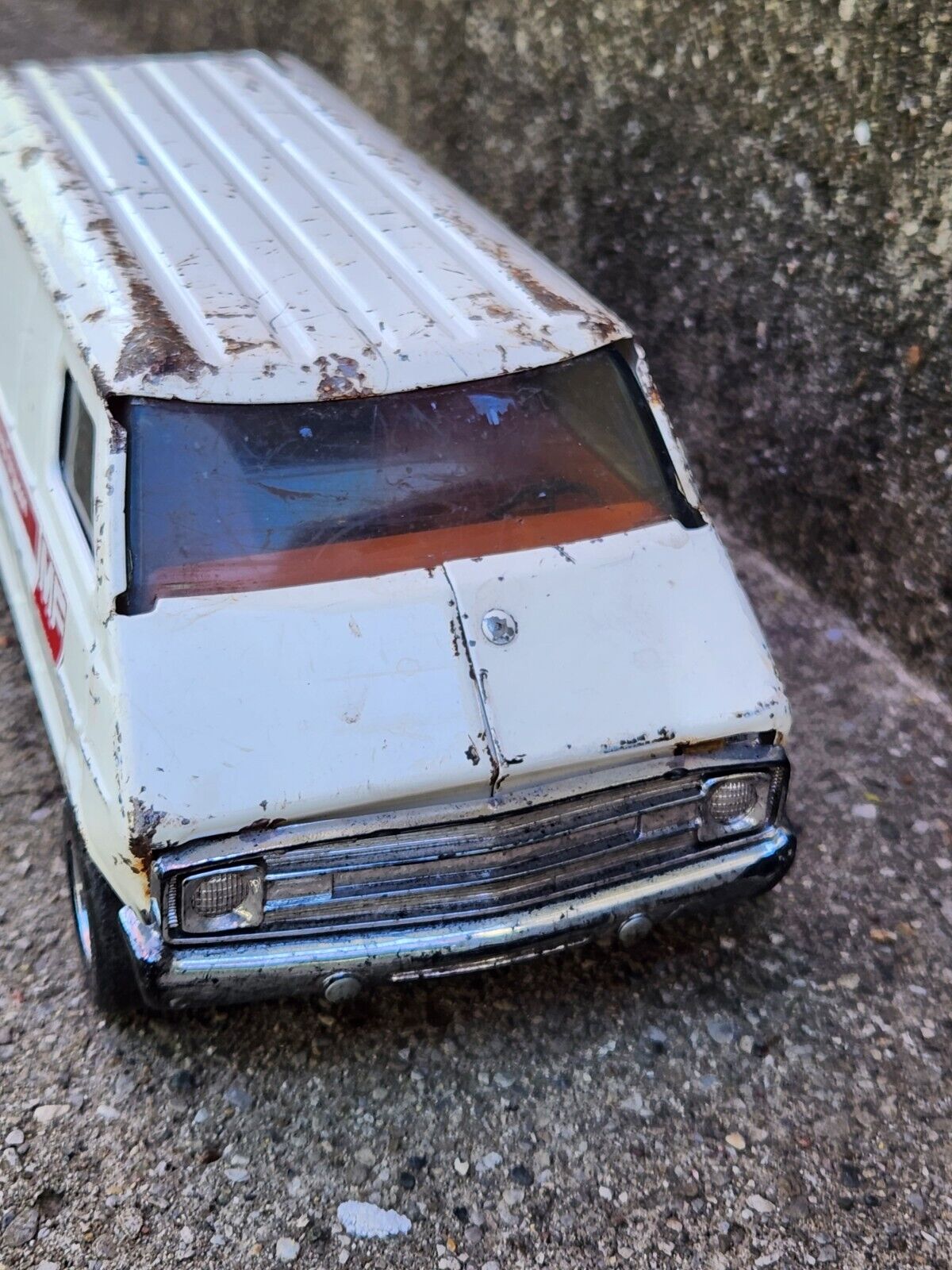 Vintage Ertl  Massey Ferguson Tractor CARGO VAN COOL FARM BARN