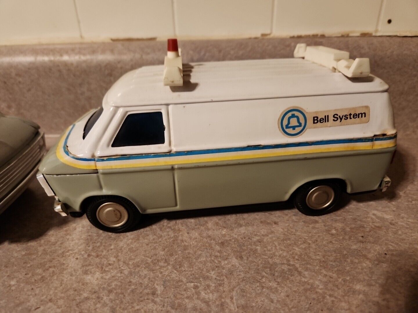 Lot Of Two Vintage ERTL GTE Delivery Van Dodge Van Coin Collectible Bank Toy 