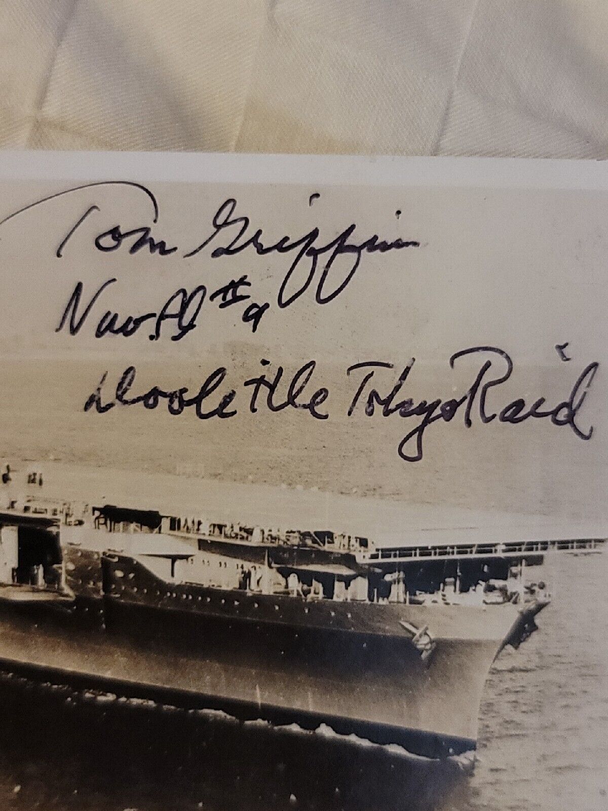 Tom Griffin signed 1942 Doolittle Raiders WWII USS Hornet B&W Postcard 