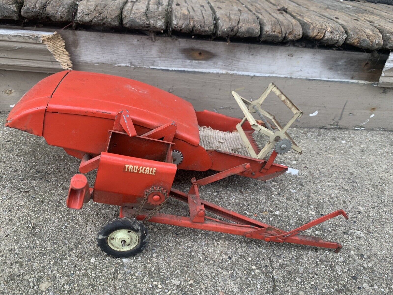 VINTAGE TRU SCALE FARM TOY HAY BALER RAKE COMBINE STYLE TOY Barn Farmer