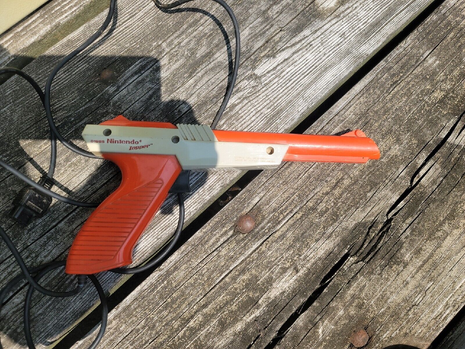 VINTAGE NINTENDO PISTOL CONTROLLER 1985, ZAPPER