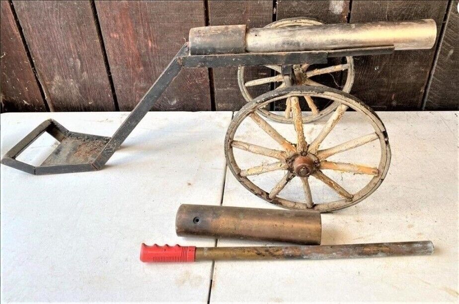 HAND MADE Cannon Military Signal Cannon Army Brass Steel toy War TWO BARRELS 