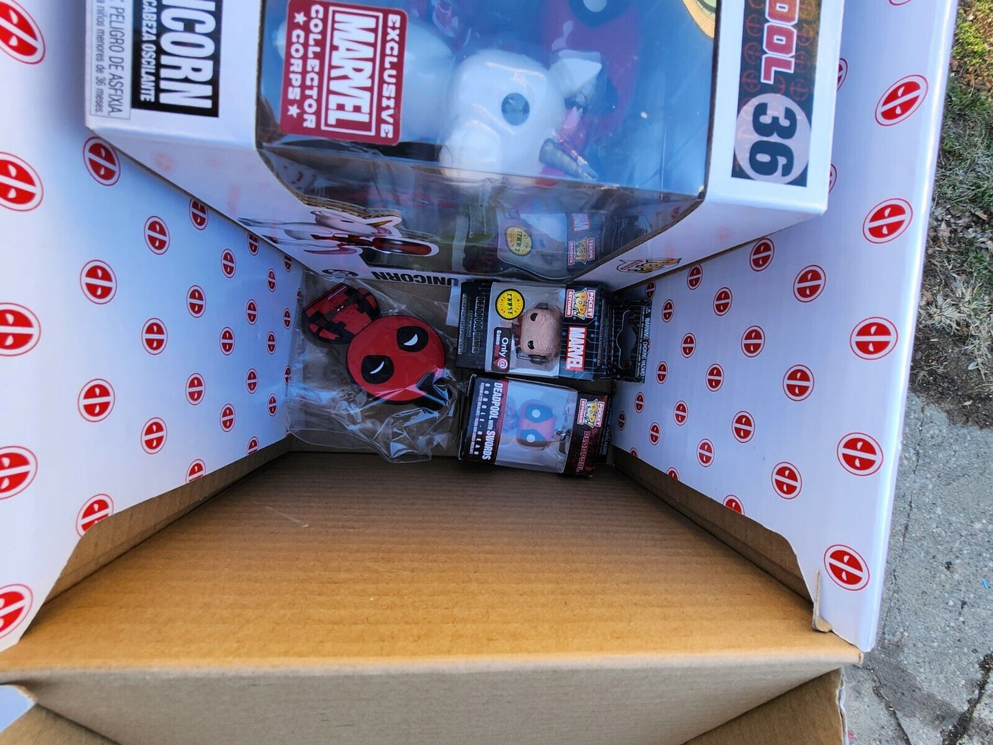 Funko Marvel Collector Corps Subscription Box Deadpool July 2018 CIB