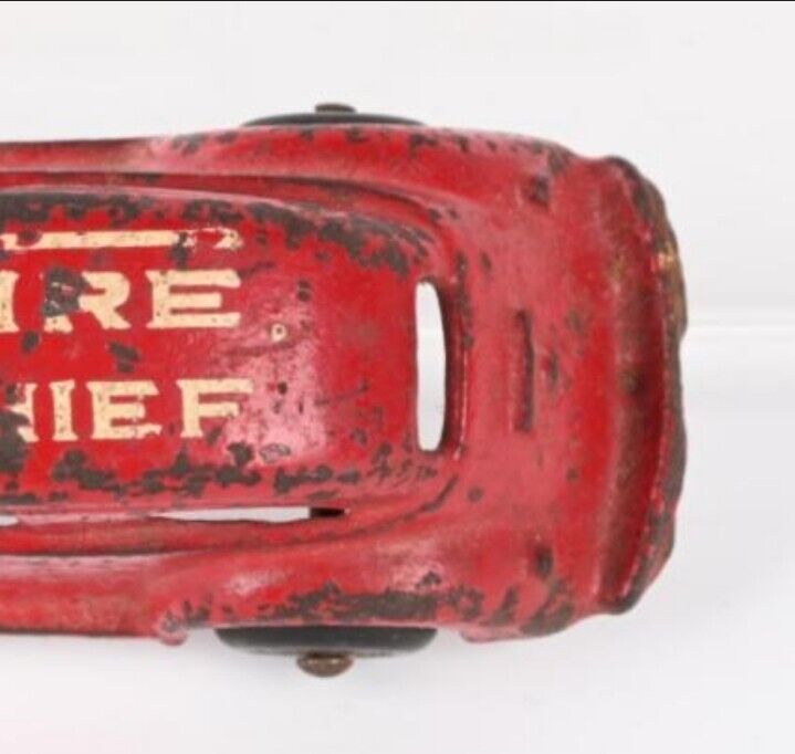 Vintage ARCADE CAST IRON RED FIRE CHIEF CAR HUBLEY 5½" 