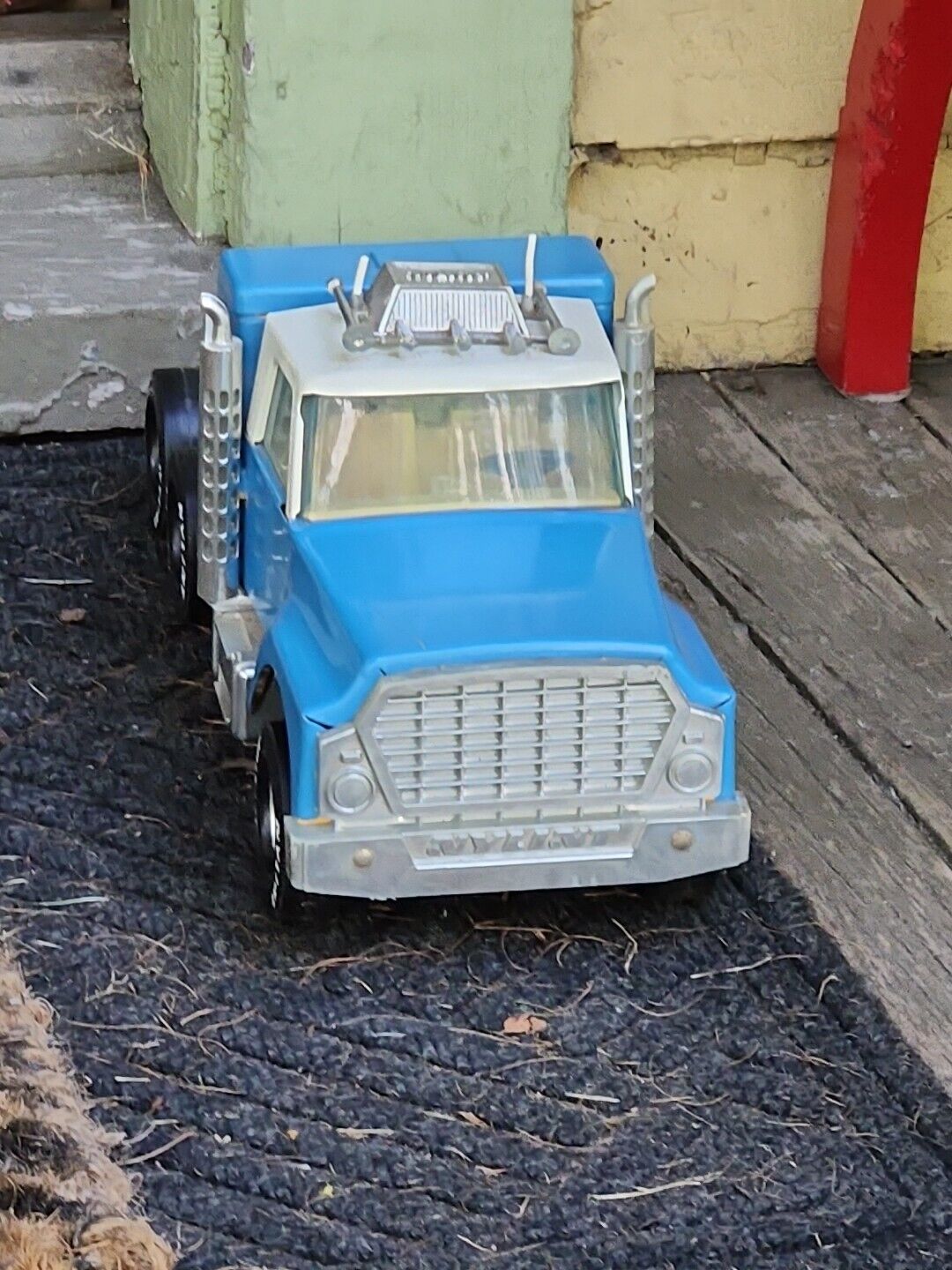 Vintage Nylint Bonnie 18 Wheeler Toy Semi Truck Tractor Trailer 