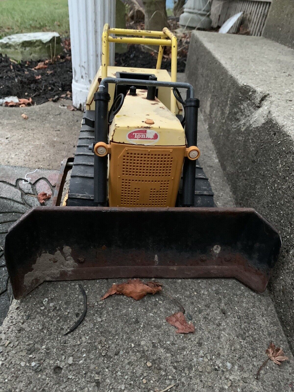 Vintage Tonka T-9 Bulldozer, Turbo-Diesel, 1980s, 43101