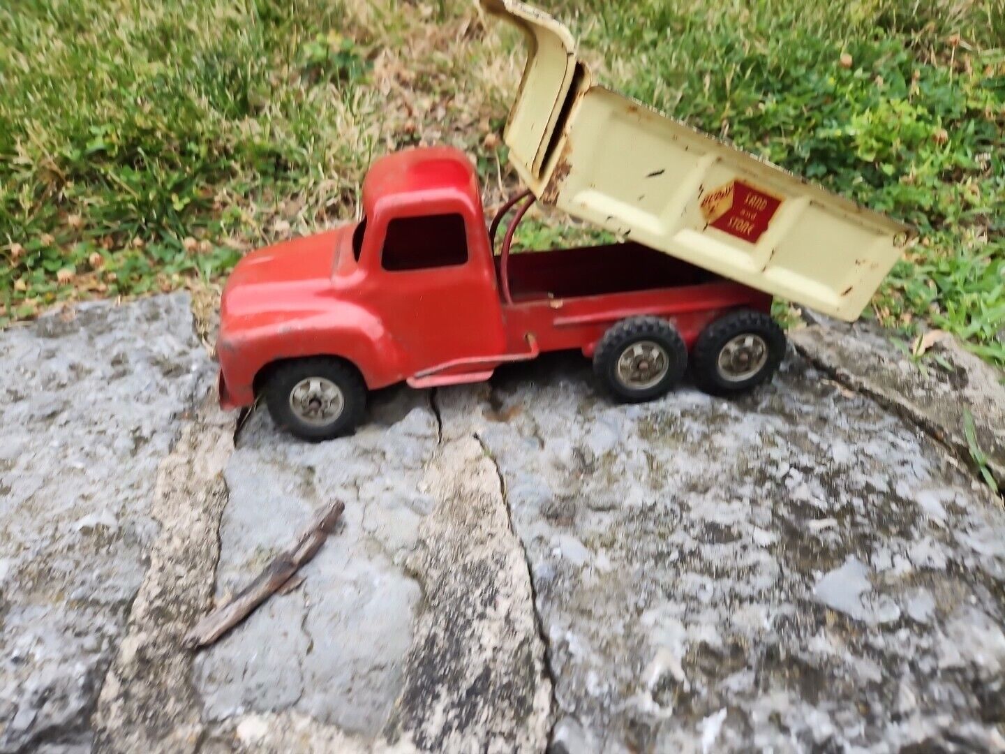 Vintage 1950s/1960s Buddy L  Dump Truck Pressed Steel 