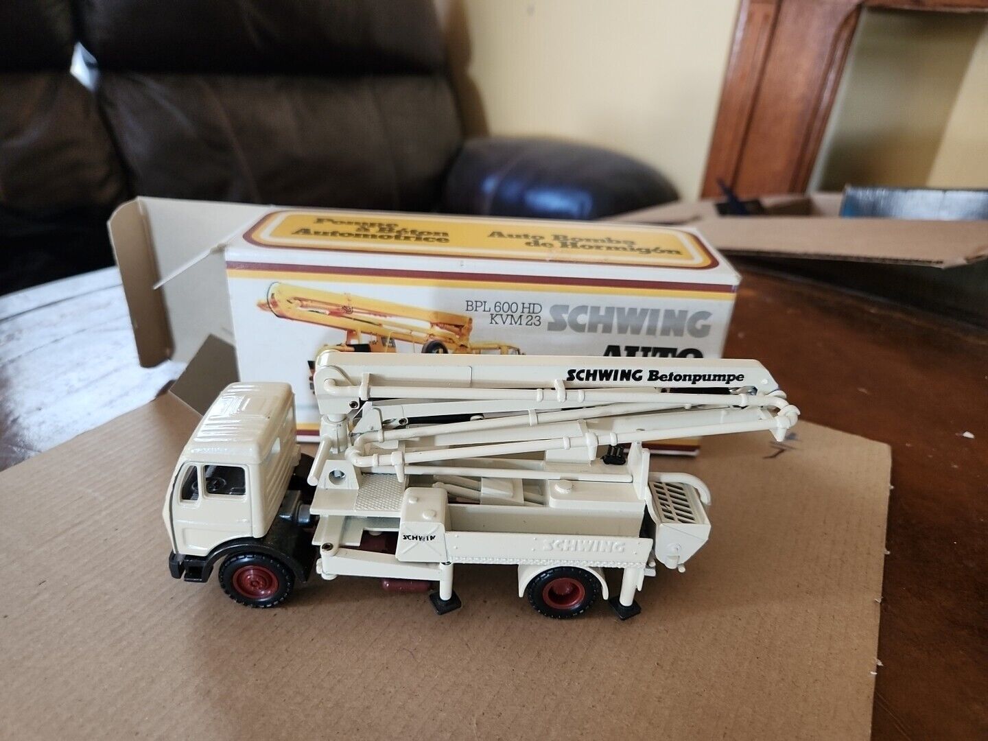 Schwing toy Concrete Pump Truck BPL 600 HD KVM 23 Die Cast Toy NIB 