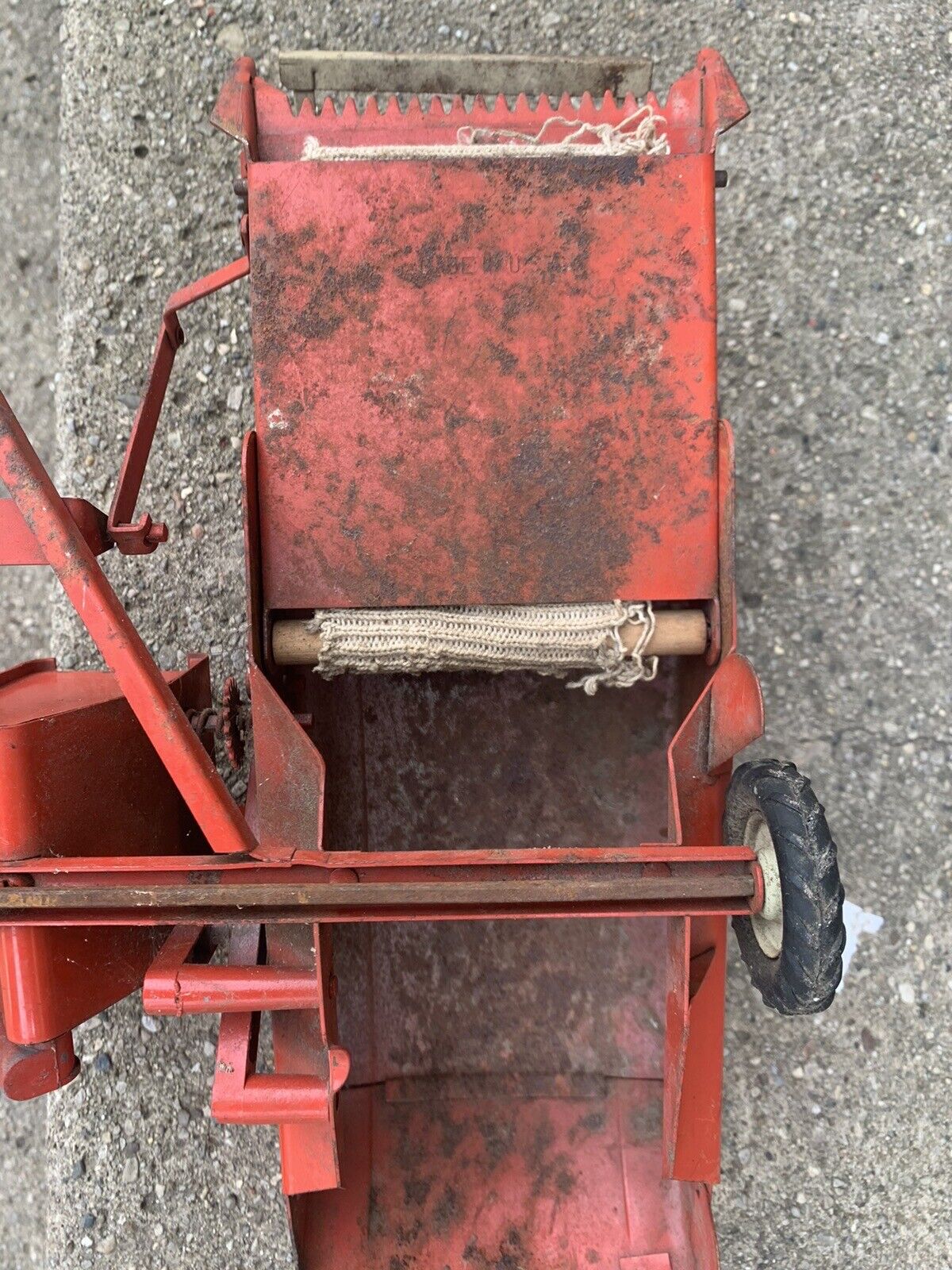 VINTAGE TRU SCALE FARM TOY HAY BALER RAKE COMBINE STYLE TOY Barn Farmer