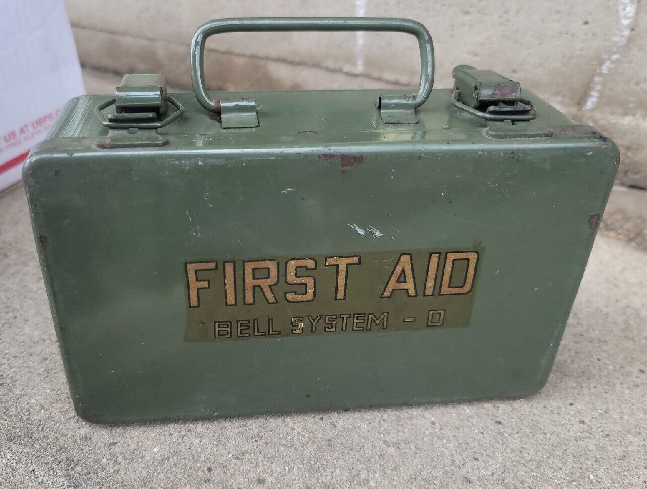 Vintage Bell System D First Aid Kit Metal Box ORIGINAL Complete Telephone Co.