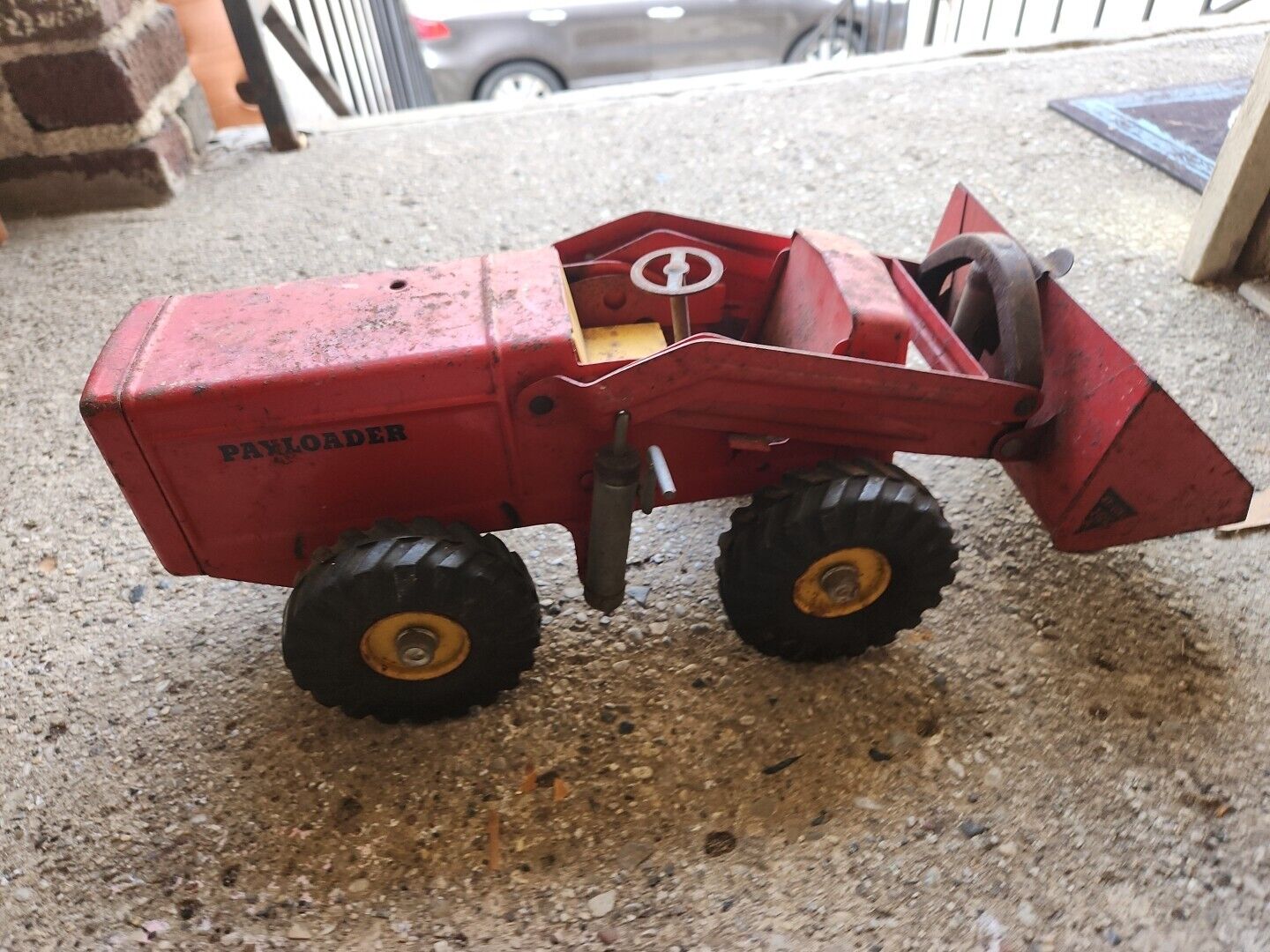 Vintage Nylint Red Pressed Steel Hough Payloader Front End Loader Tractor Toy