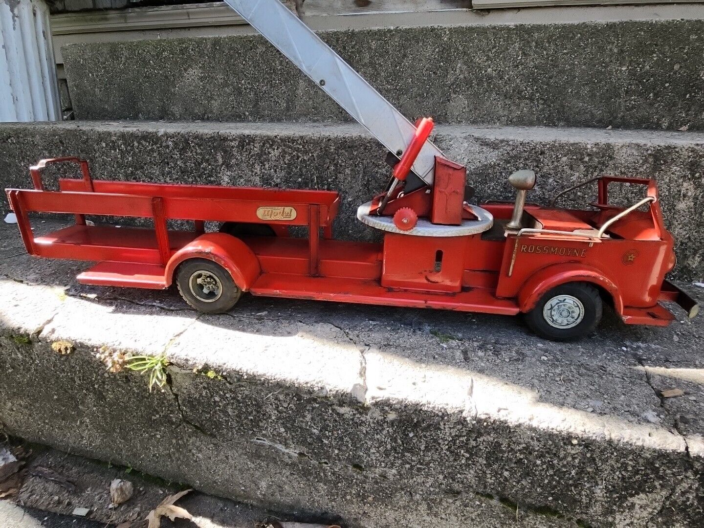 Vintage Doepke Rossmoyne Model Toys Ladder Fire Truck Pressed Steel 1950s