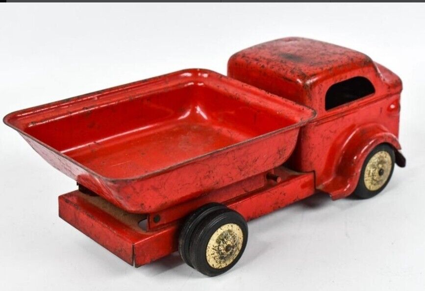 Vintage RICHMOND PRESSED STEEL MODEL TOY TRUCK DUMP TRUCK 1940's 