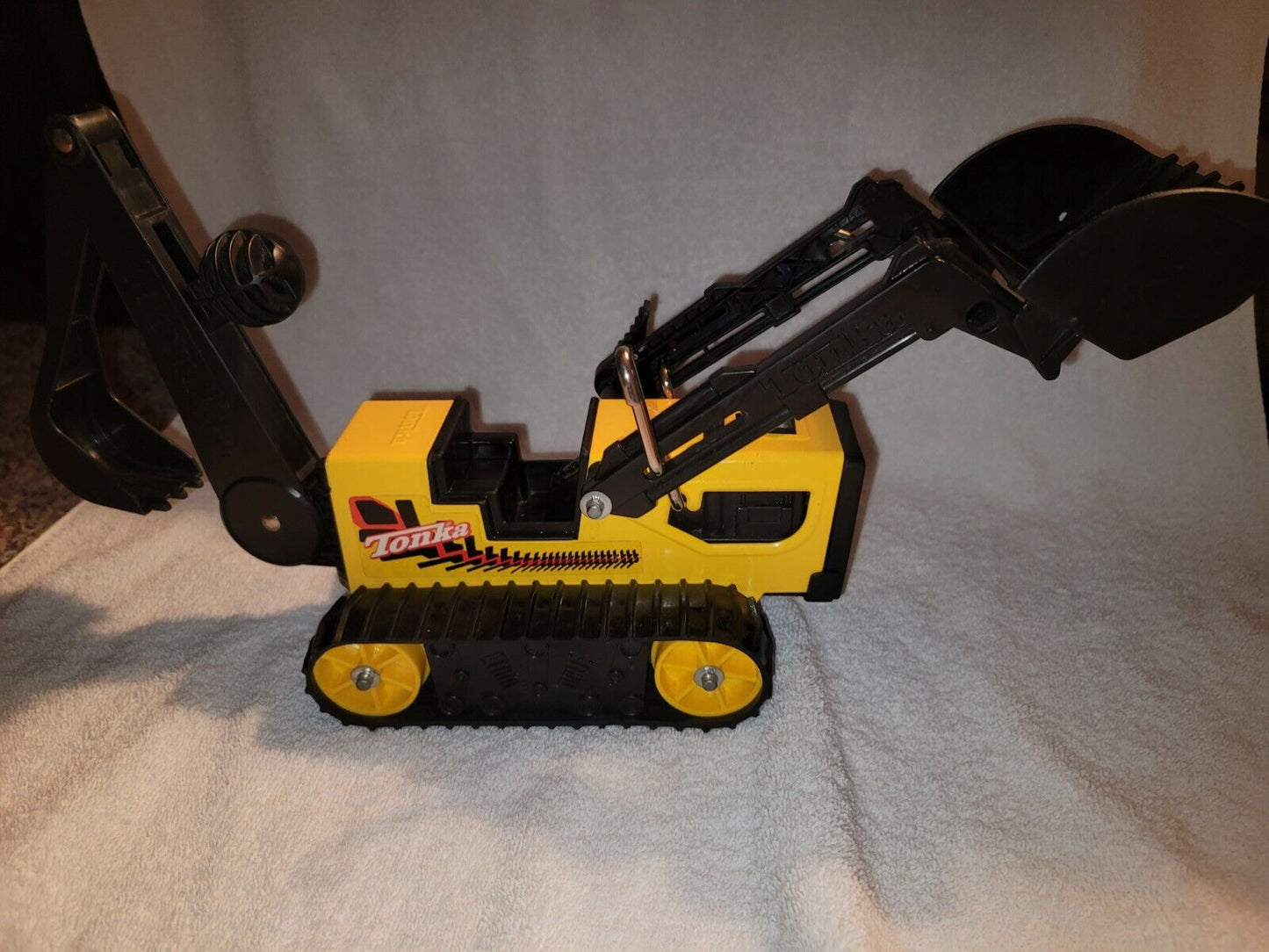 Tonka Pressed Steel & Plastic 24" Working Backhoe & Loader