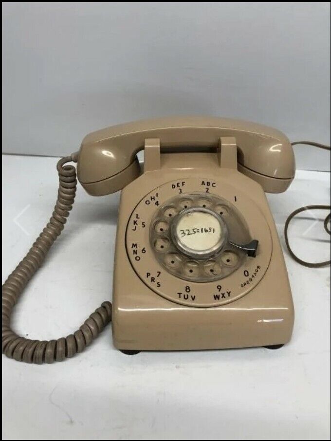 Vintage GTE Automatic Electric Model 80 Rotary Telephone Beige Tan Phone 1975