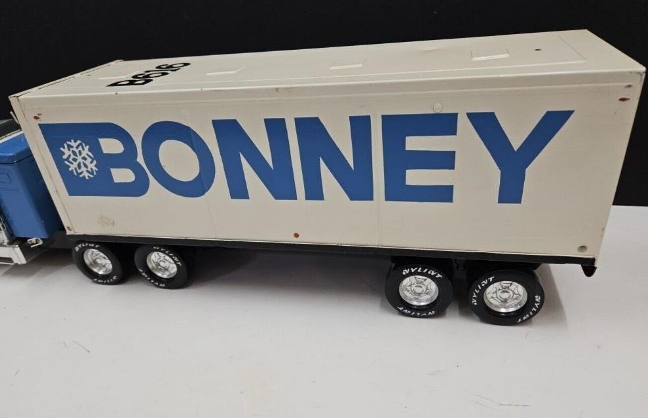 Vintage Nylint Bonnie 18 Wheeler Toy Semi Truck Tractor Trailer 