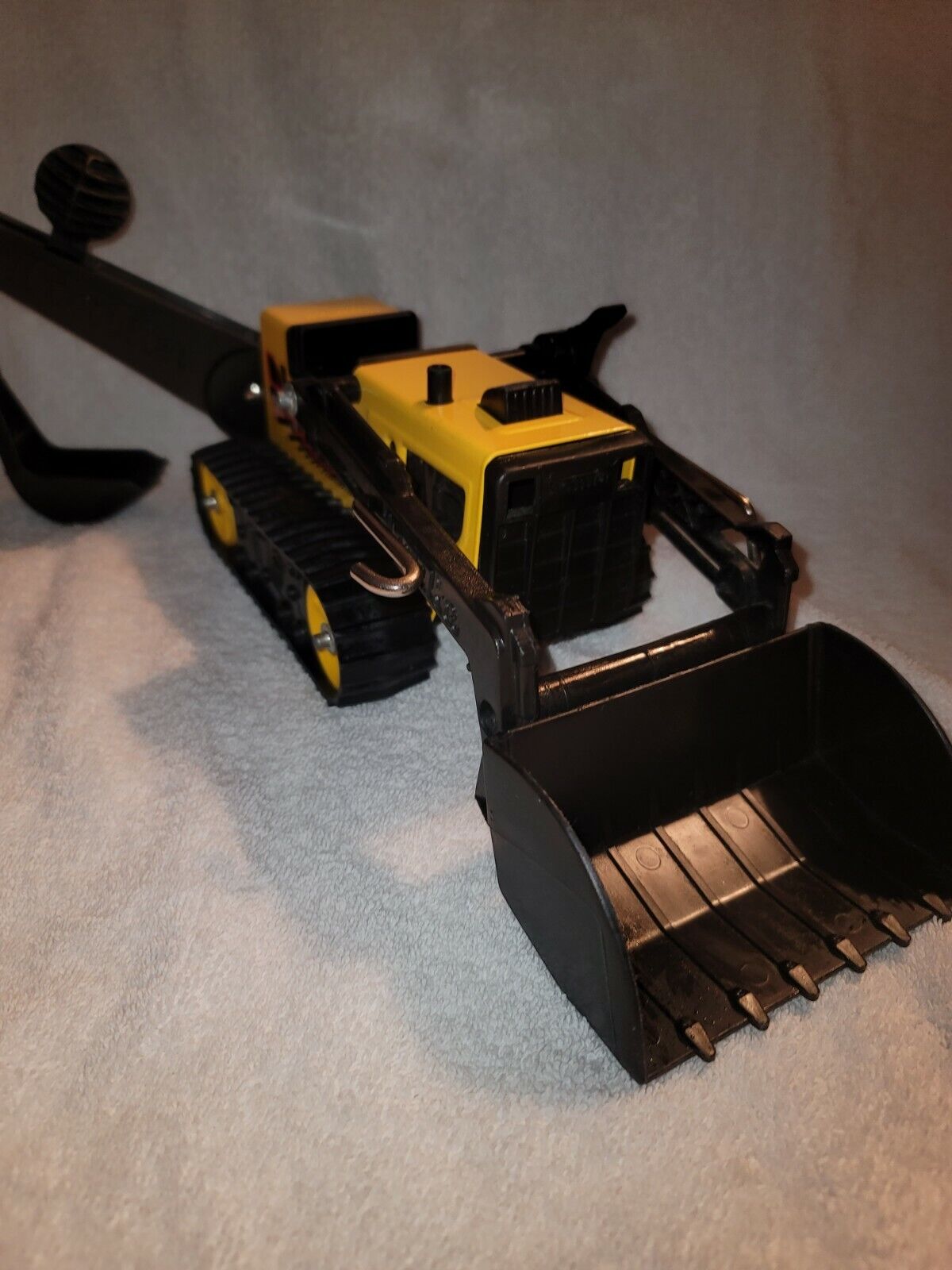 Tonka Pressed Steel & Plastic 24" Working Backhoe & Loader