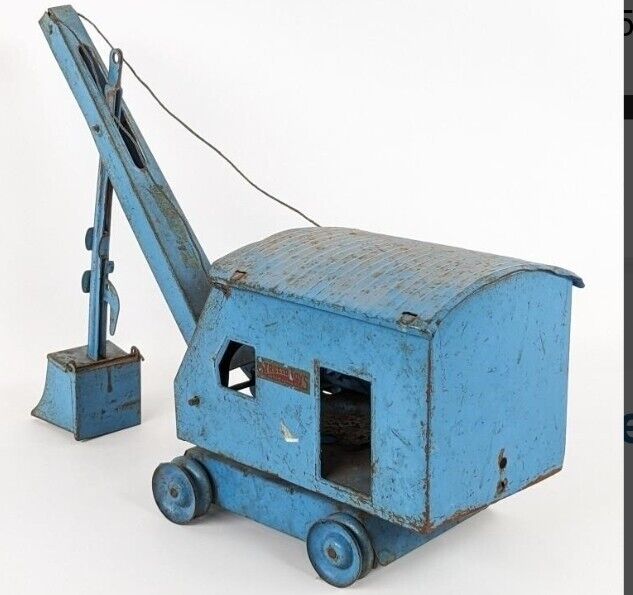 EARLY STRUCTO DIAMOND T CAB FLATBED TRUCK W/STEAM SHOVEL SET Collectible Toys 