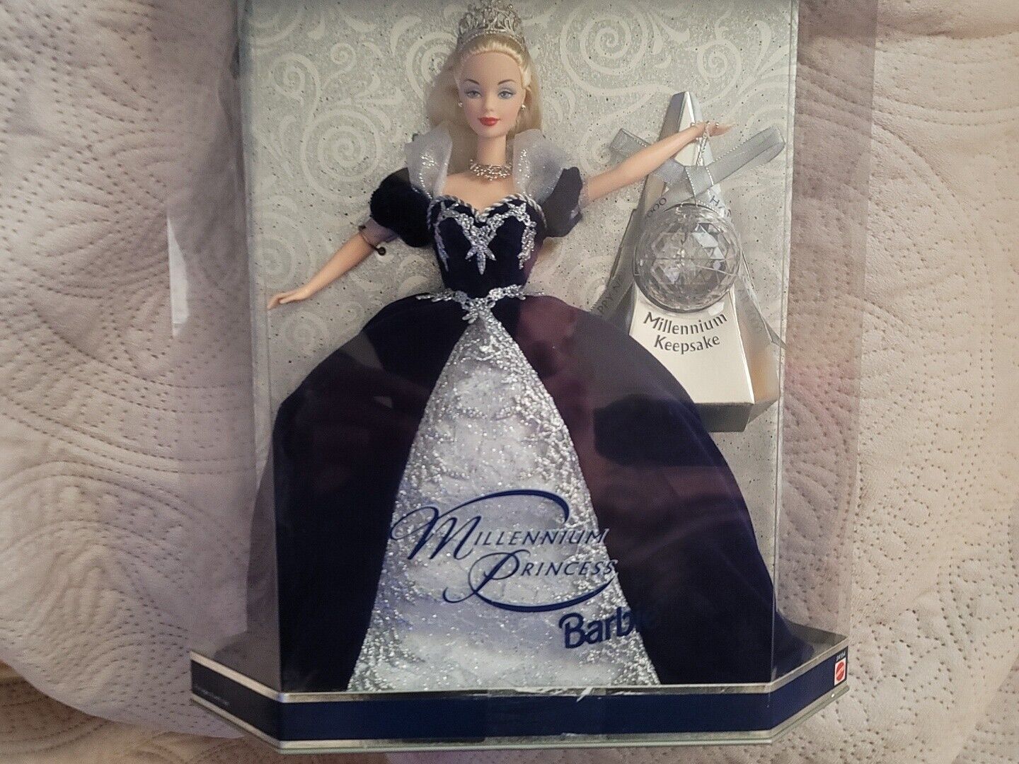 MINT IN BOX Mattel Millennium Princess Special Edition Barbie & Keepsake 24154