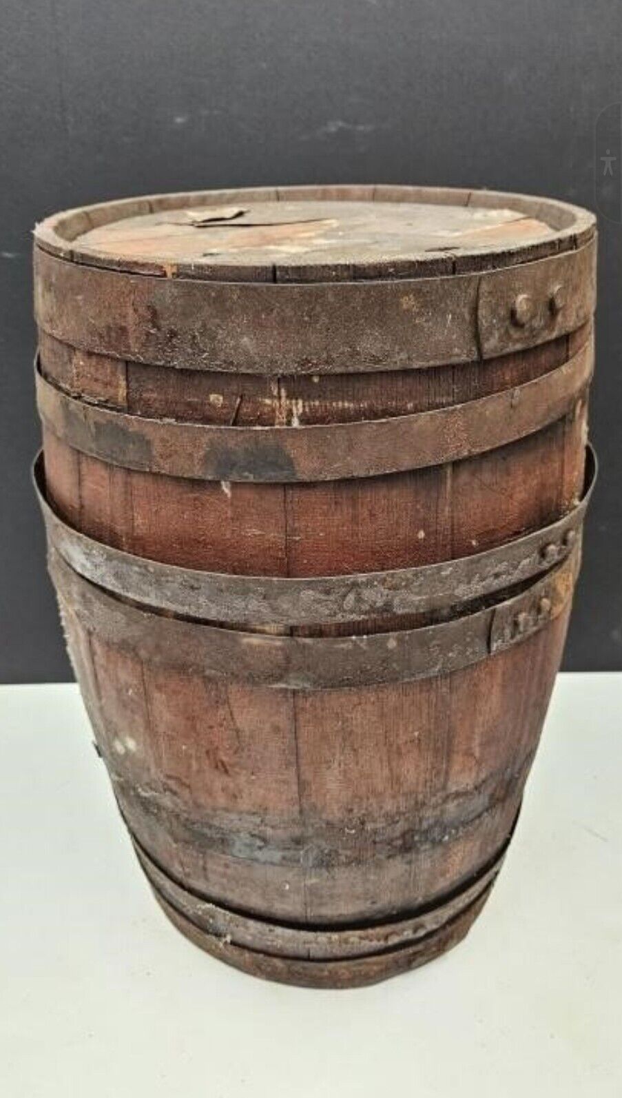 VINTAGE ANTIQUE 17 Tall x 10in diameter  WOOD BEER WHISKEY KEG BARREL