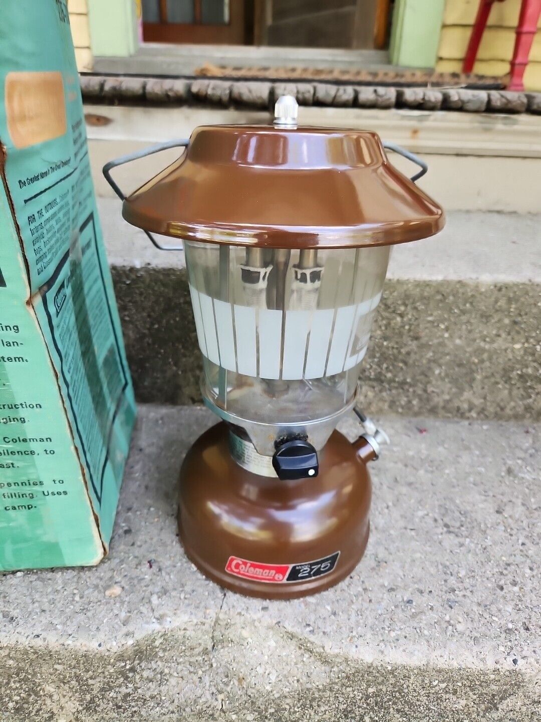 Vintage 1976 Coleman Model 275 710 Dual 2 Mantle Brown Camp Lantern w/ Box 11/76