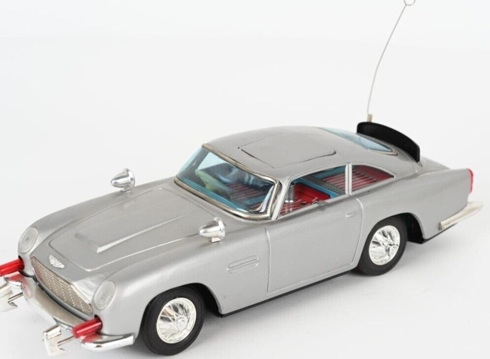 VINTAGE 1965 AC GILBERT JAMES BOND'S DB5 ASTON MARTIN TOY CAR W OG HT/BOX Works 