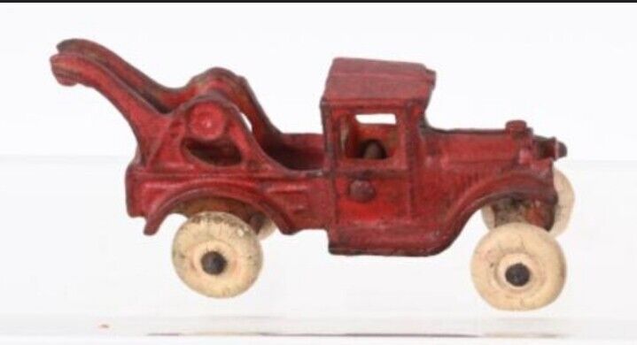 VINTAGE Arcade Cast Iron Red Wrecker Toy Dent Kenton 