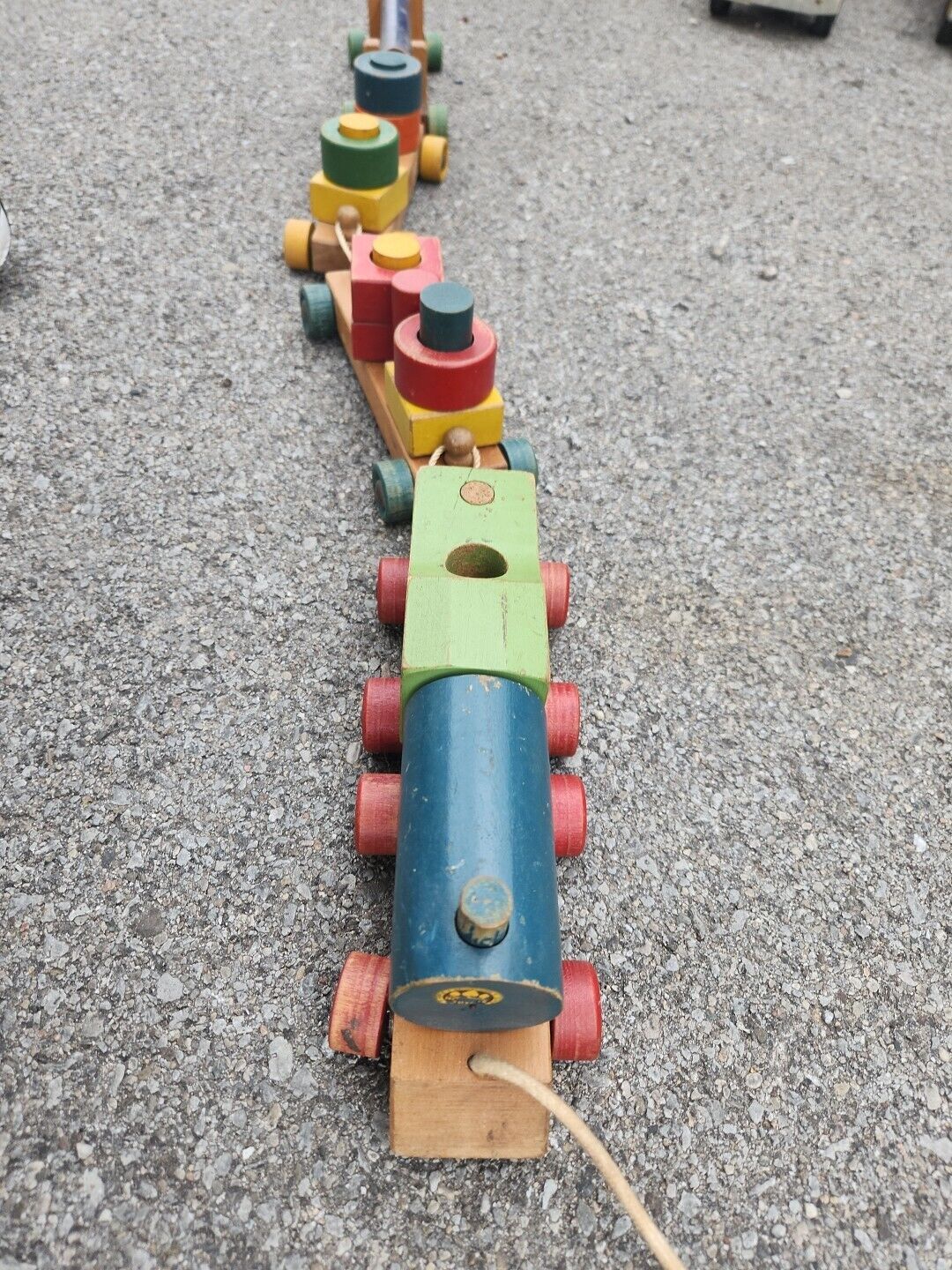 Vintage Holgate Wooden Pull Train #1212 Engine with Three Cars