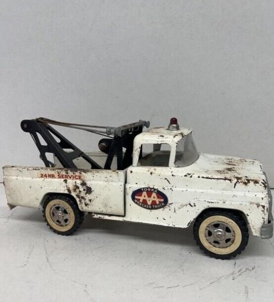 Vintage  1962 Tonka AA 24 Hour Service Wrecker Tow Truck 