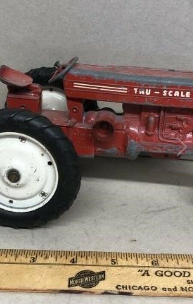 Vintage Tru-Scale 1:16 RED Farm Tractor - Made in USA - Vintage Agriculture